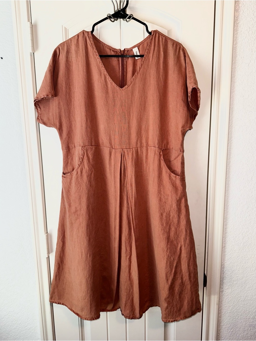 Grae Cove Ainsley linen dress with pockets in light rust/coral size M